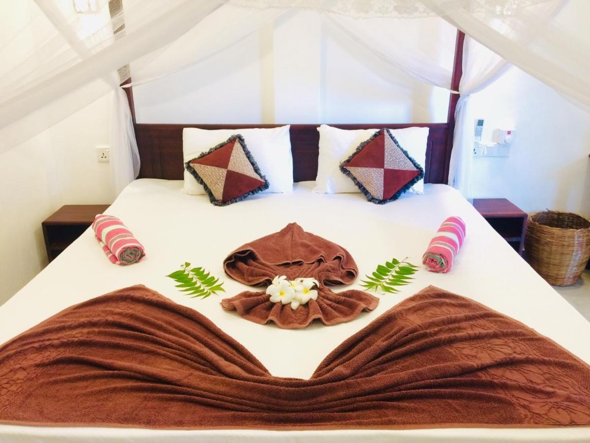Tropicana Home Stay Аругам Бей Екстериор снимка